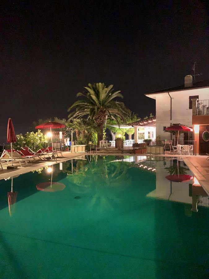 La Panoramica Country House San Benedetto del Tronto Exterior photo
